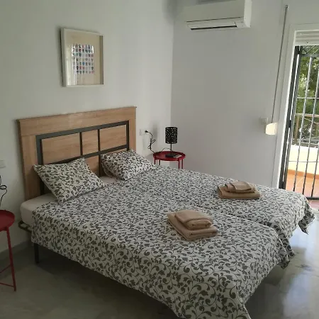 Burriana Sleeps 8 Private Pool Nerja